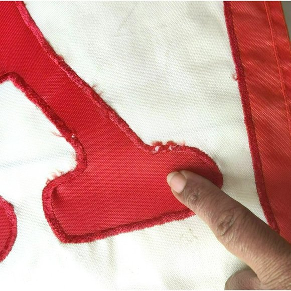 Vintage JOY Red and White 28x40 Holiday Flag Christmas Wreath Shiny Gold Bow - Picture 12 of 14